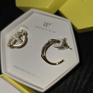 Elegant Gold and Diamond Cz